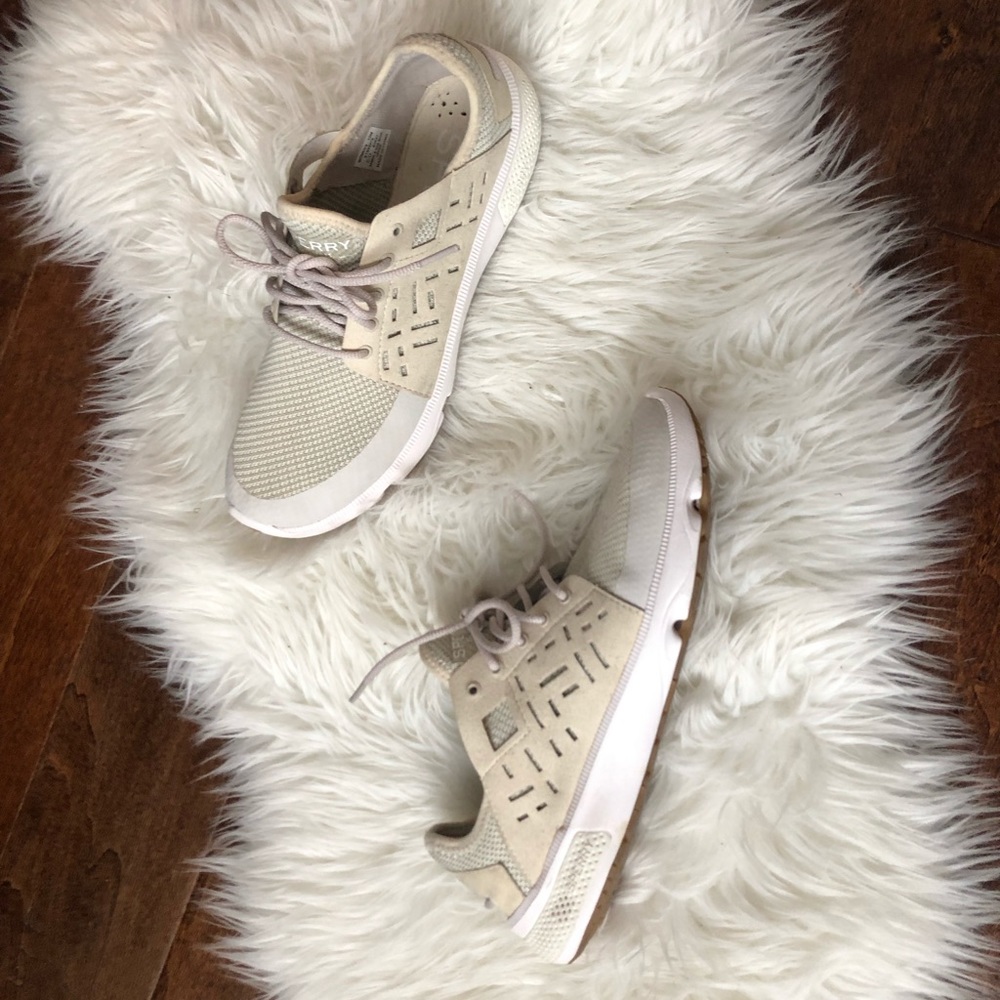 Sperry Tennis shoes.